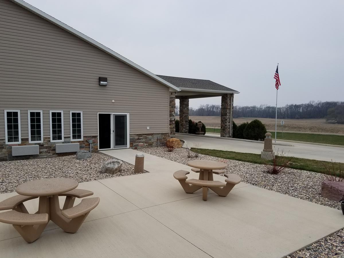 Okoboji Inn & Suites Milford Exterior photo